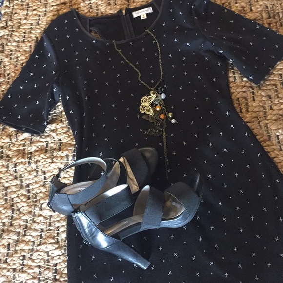 Olsenboye Dresses & Skirts - 🥳OLSENBOYE Black dress!!